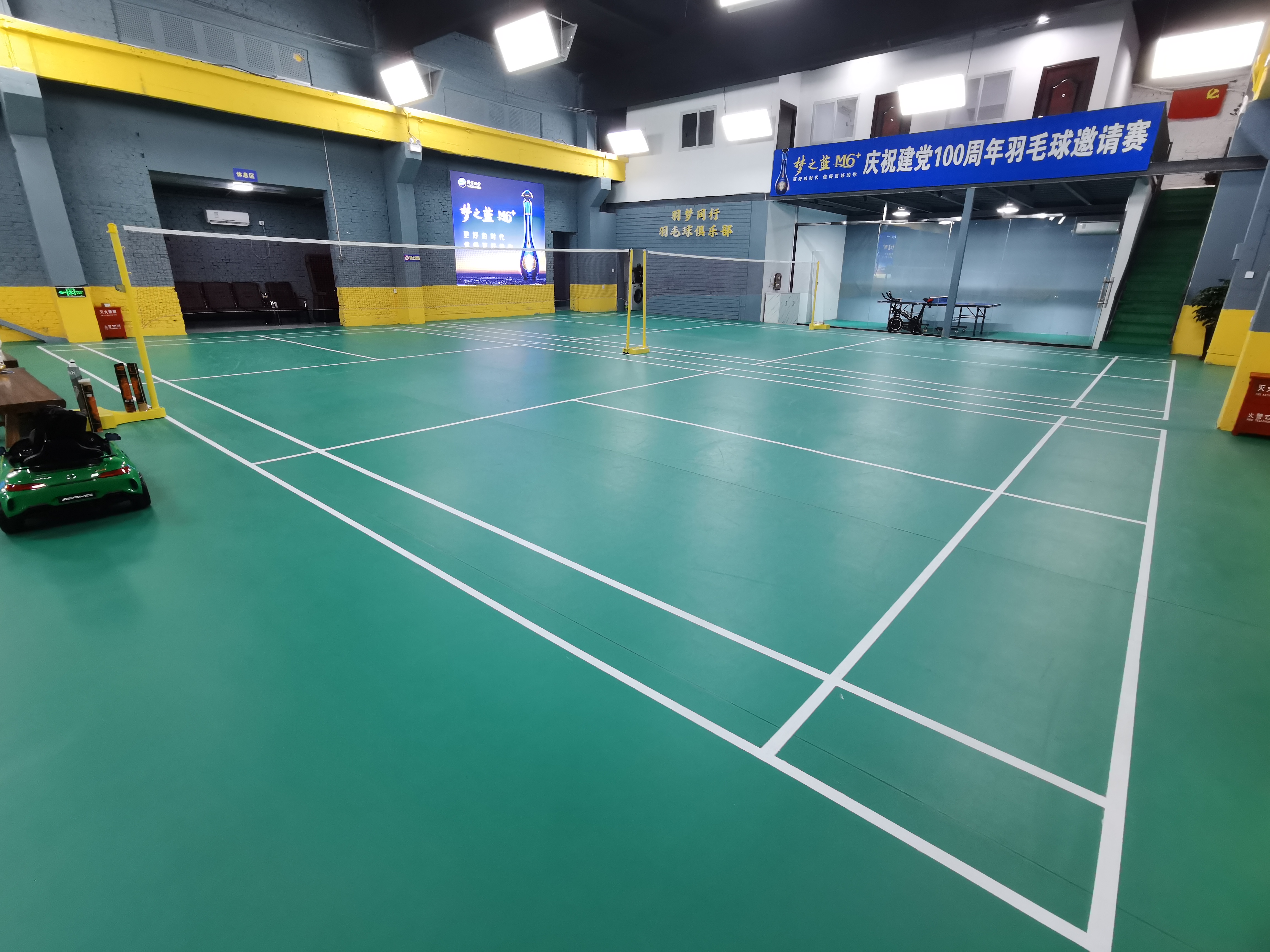  孙颖莎反手加转速度跟小鱼的对比 