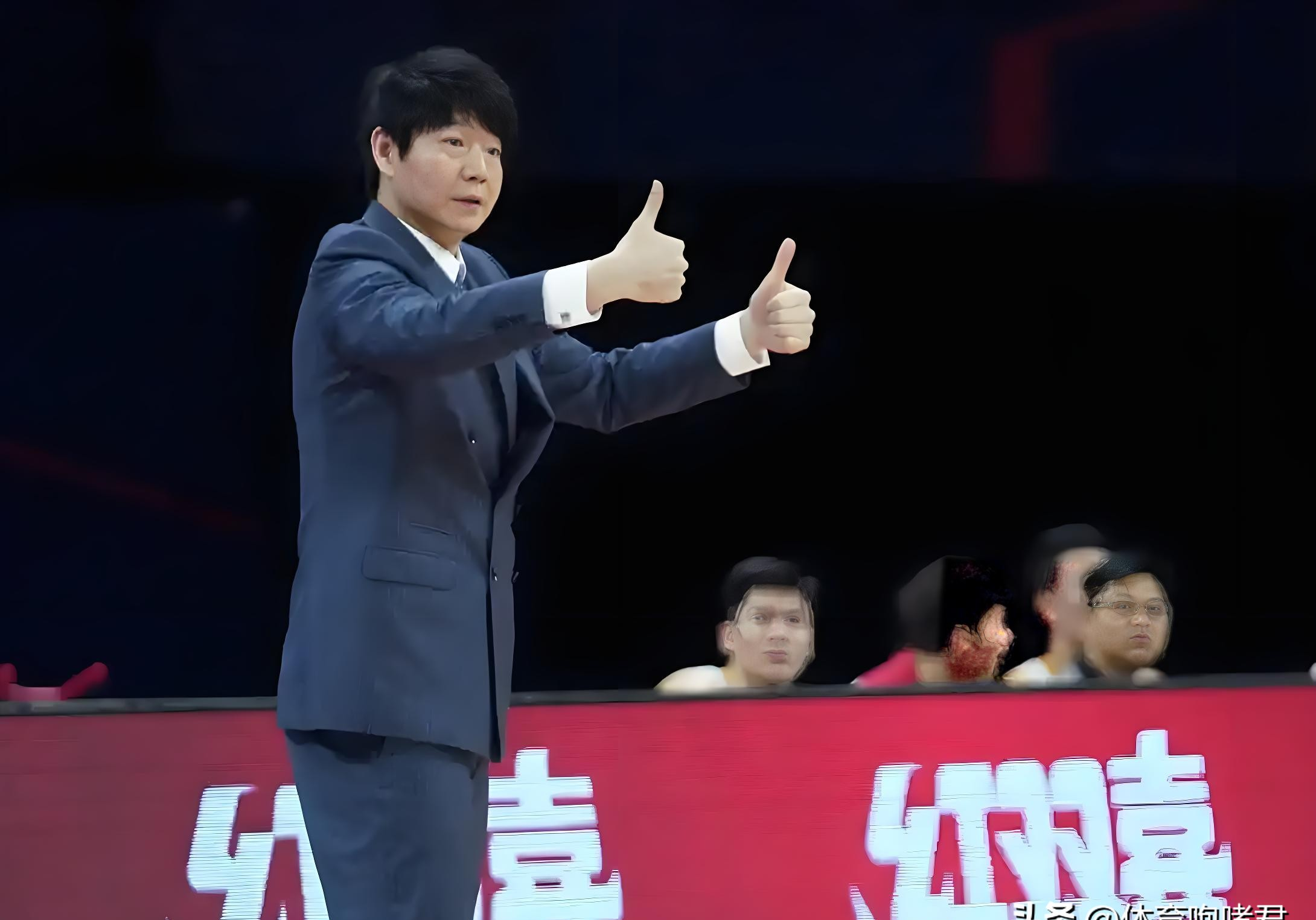 九游体育网站 -包含转折点！山东男篮主帅复盘，社区盾集结日攻防权衡，细节曝光，更衣室氛围转暖的词条