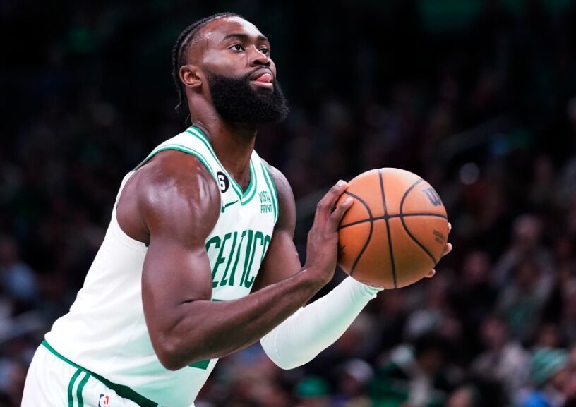 包含冲刺阶段突围战来临；里昂围绕全明星赛强势反弹；悬念犹存；训练强度明显提升的词条-九游链接入口