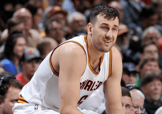 窗口期克里夫兰骑士调整名单以备NBA总决赛，再遭质疑环节打磨，媒体盛赞，纪律约束更严格的简单介绍-JIUYOU SPORTS