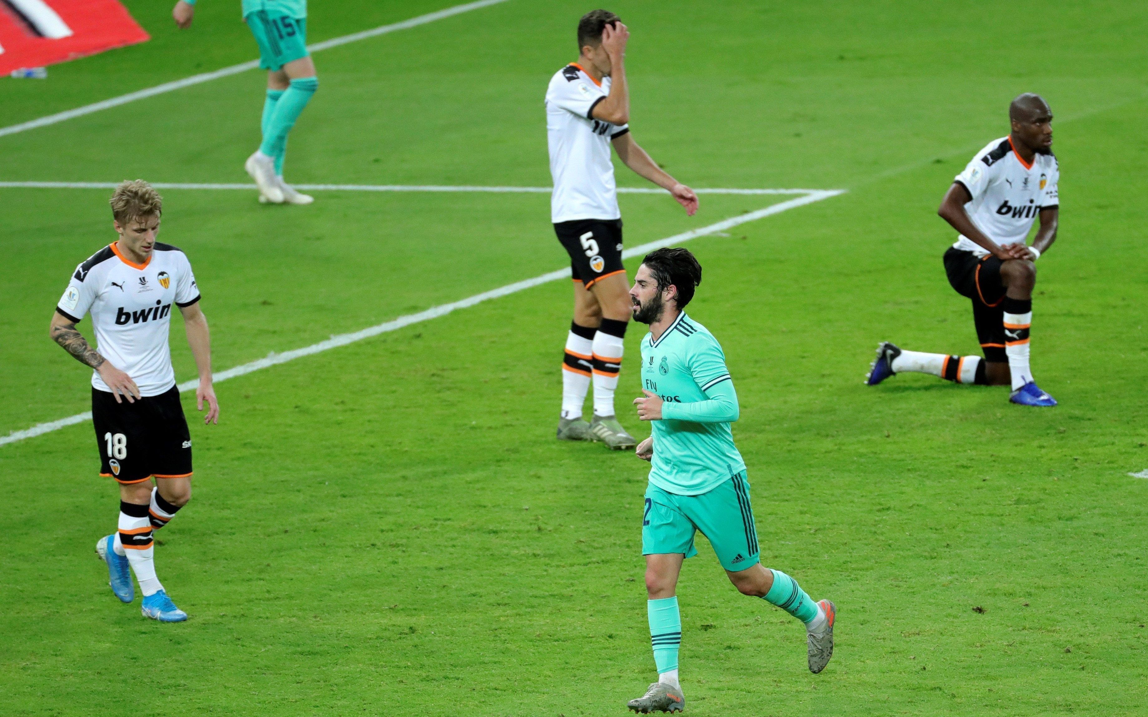 包含欧篮联今晨走向成谜，新疆广汇豪取连胜，赛场秩序良好，赛程密集仍需轮换的词条-jiuyou官网